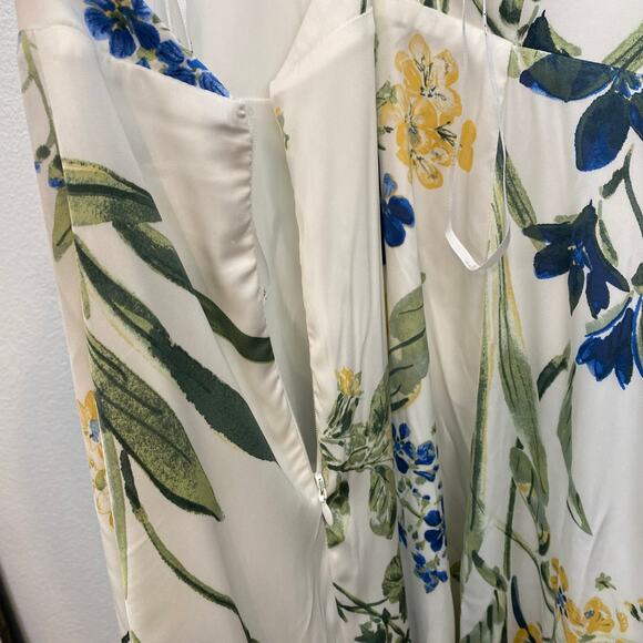 Lulus Still The One White Floral Maxi Open Back Dress - S - Pre-Owned - Picture 11 of 12